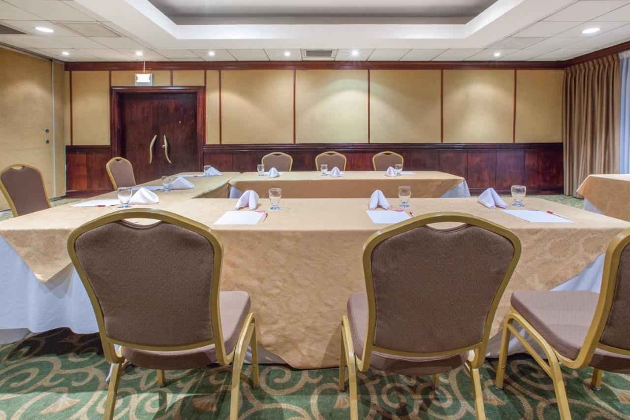 Crowne Plaza San Pedro Sula Otel Dış mekan fotoğraf